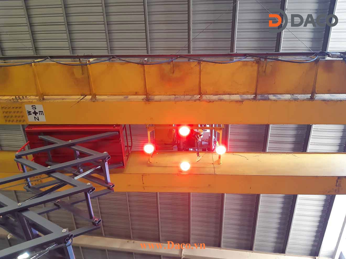 CRSZSLBL24L Đèn báo vùng an toàn cho Cổng trục LED-Lắp Đặt Thực Tế